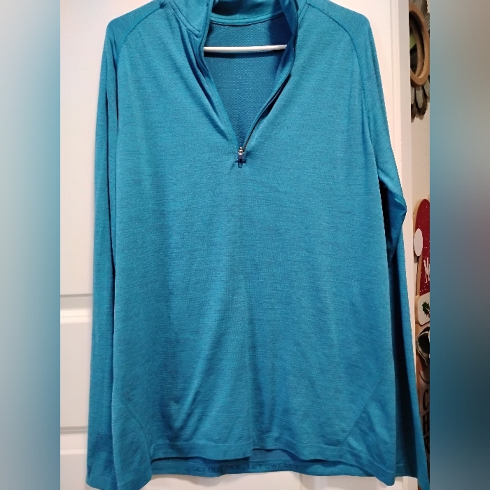 Lululemon Vent Training Shirt